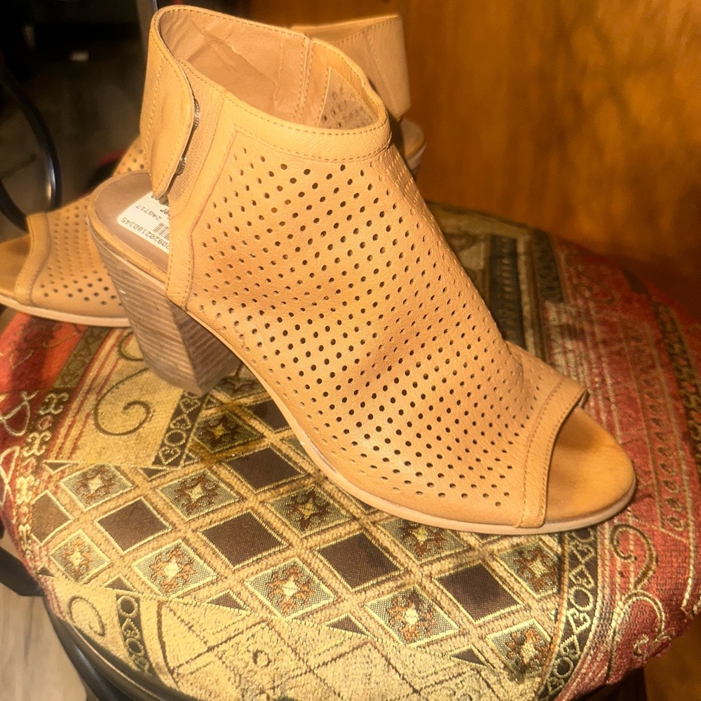 Tan Chunky Heeled Open-Toe Booties